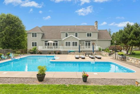 2 Wentworth Drive Newtown CT 06470