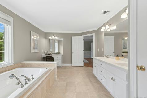 2 Wentworth Drive Newtown CT 06470