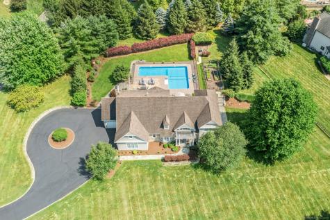2 Wentworth Drive Newtown CT 06470