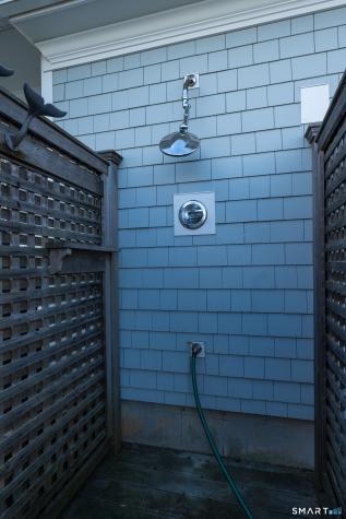 136 Daniel Avenue Guilford CT 06437