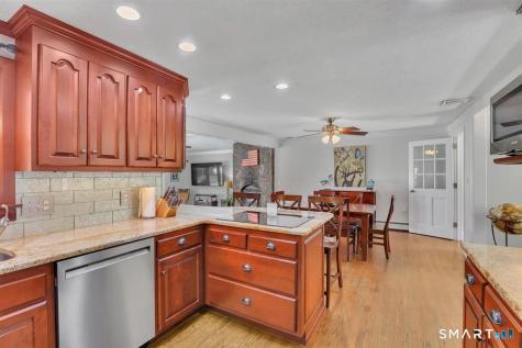976 Old Rock Hill Road Wallingford CT 06492