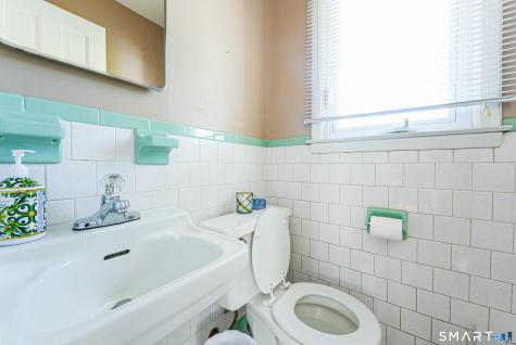 101 Chase Lane West Haven CT 06516