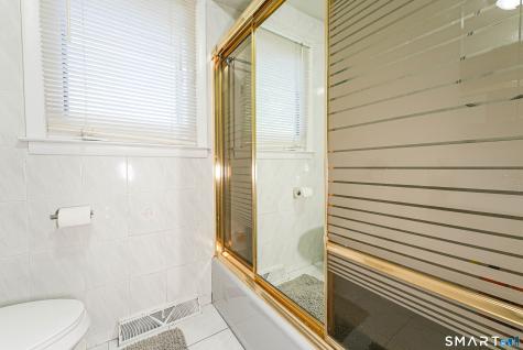 101 Chase Lane West Haven CT 06516