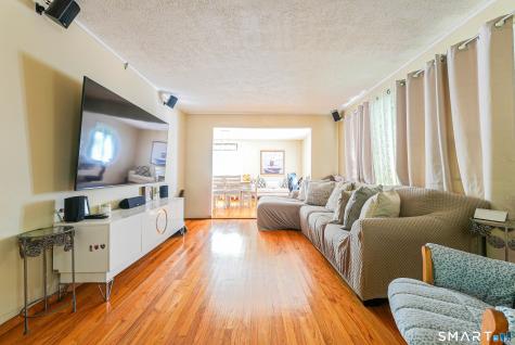 101 Chase Lane West Haven CT 06516