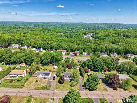 97 Dorothy Lane Plymouth CT 06786