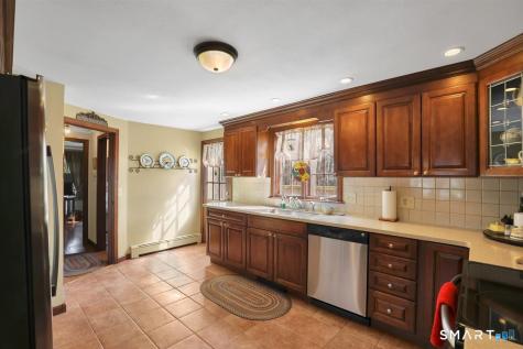 24 Meadowood Drive Middletown CT 06457
