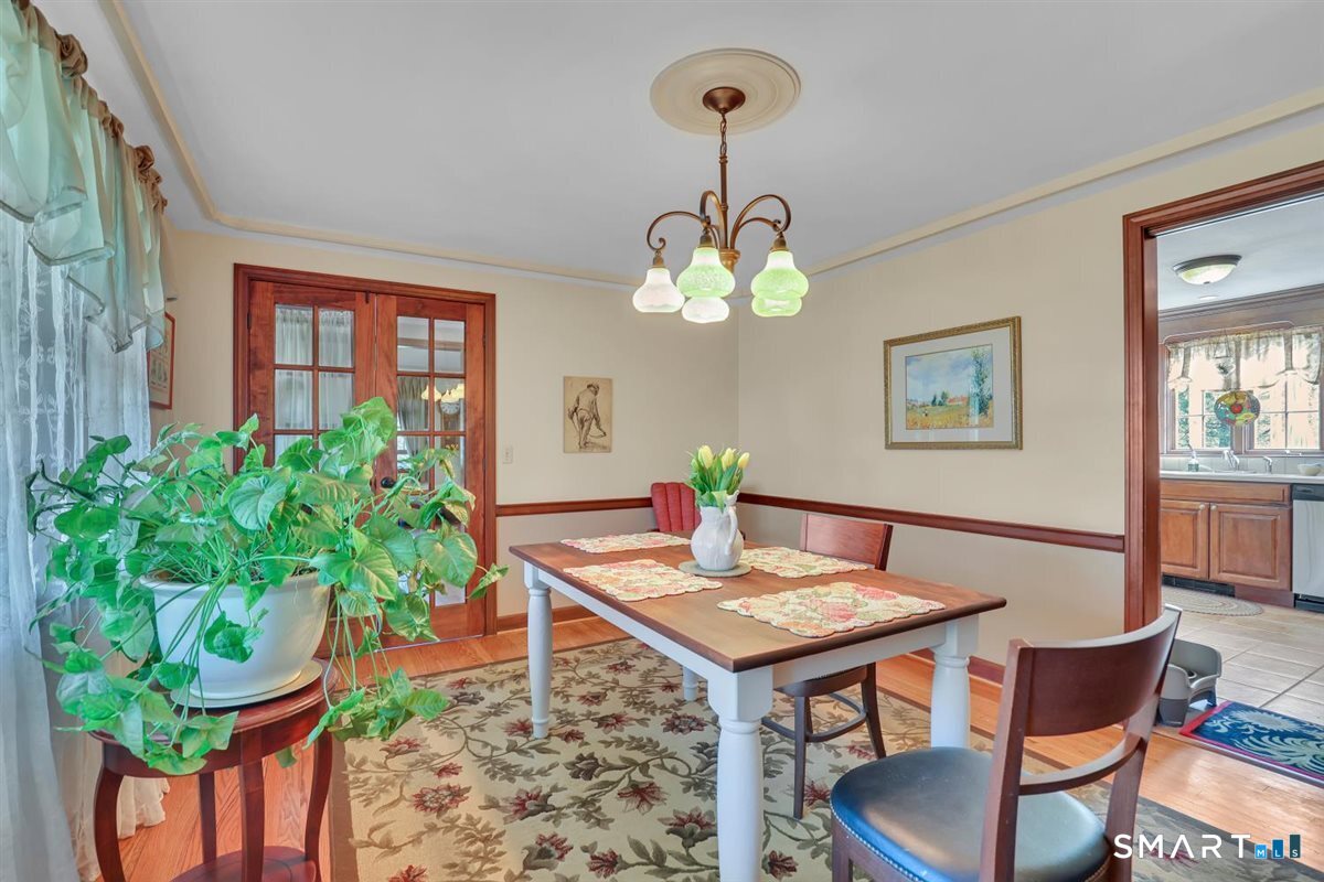 24 Meadowood Drive Middletown CT 06457