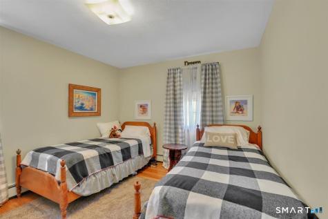 24 Meadowood Drive Middletown CT 06457