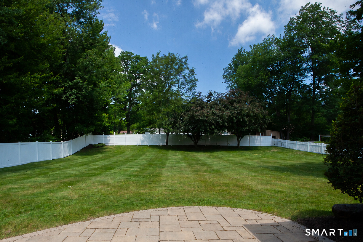 10 Harlan Road Farmington CT 06032