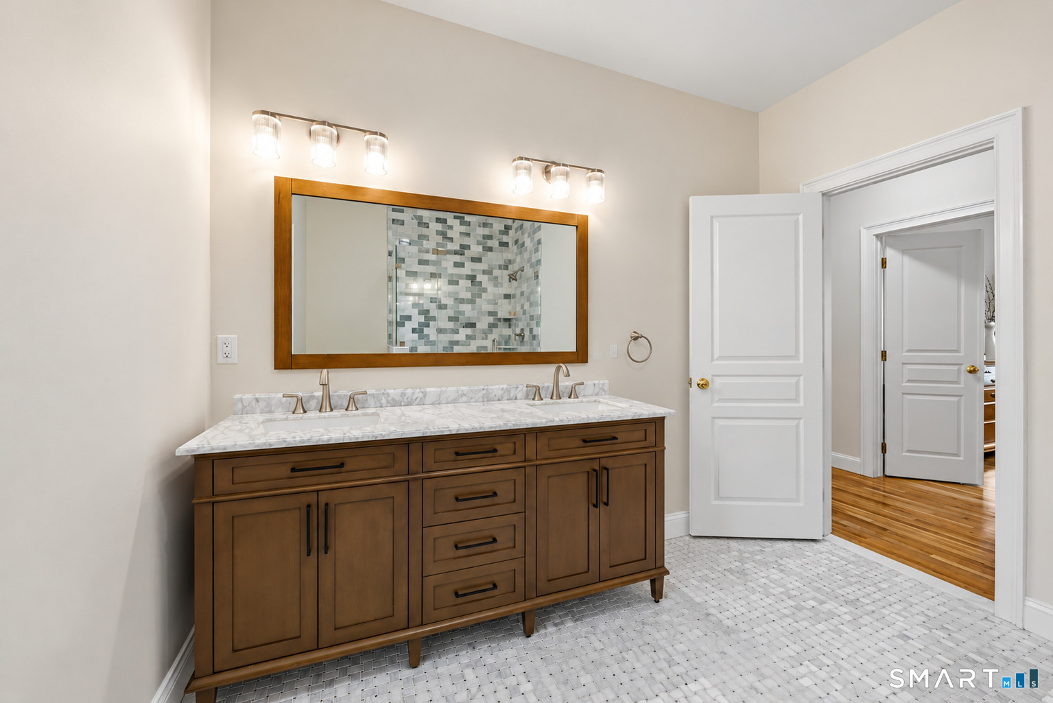 106 Long Meadow Hill Road Brookfield CT 06804