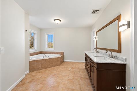 106 Long Meadow Hill Road Brookfield CT 06804