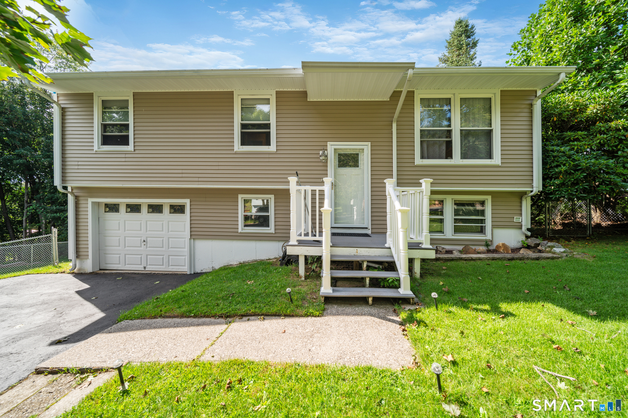 12 Tudor Lane Naugatuck CT 06770