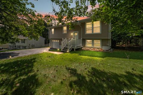 12 Tudor Lane Naugatuck CT 06770