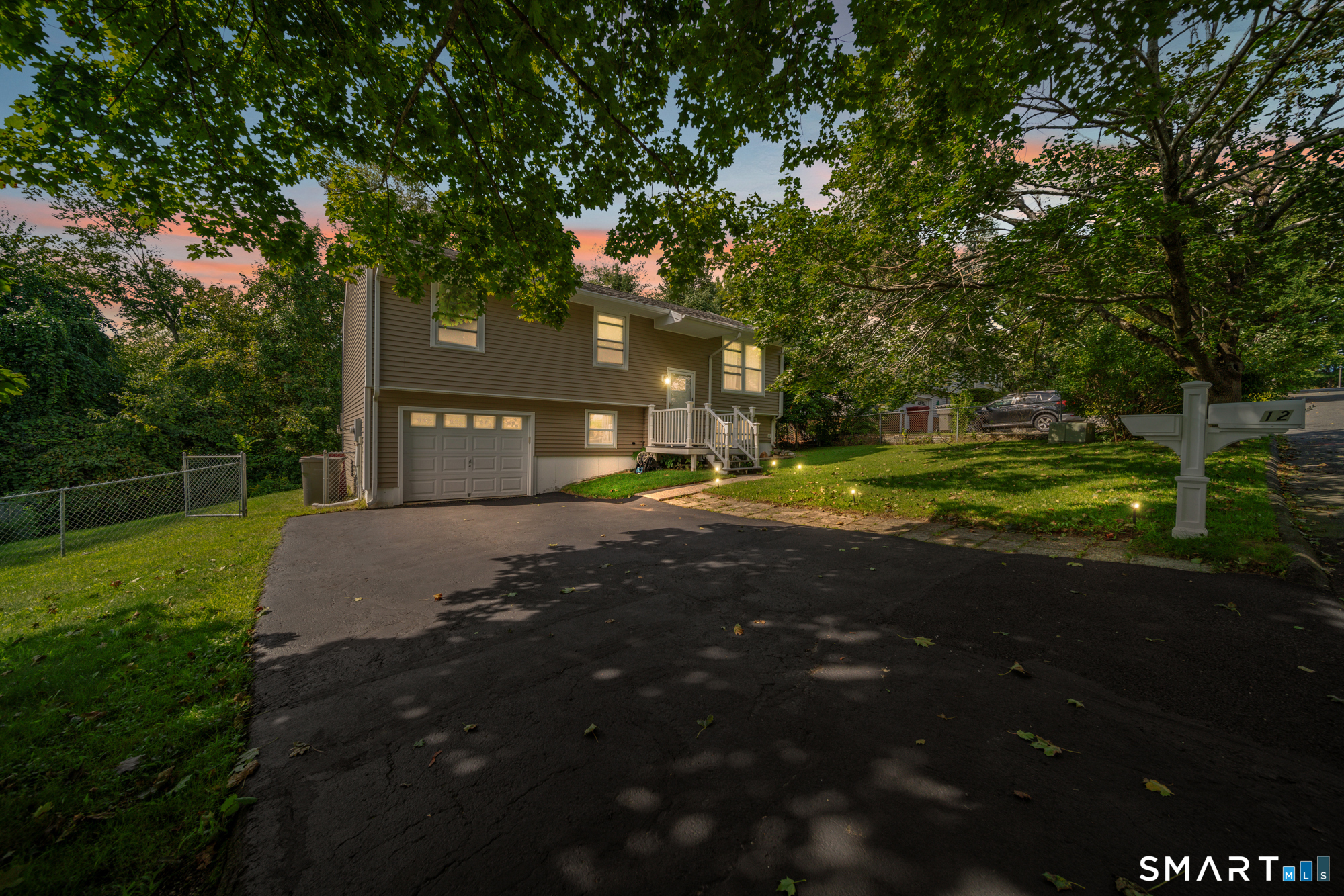 12 Tudor Lane Naugatuck CT 06770