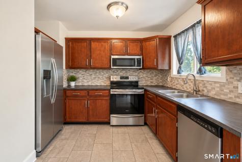 12 Tudor Lane Naugatuck CT 06770