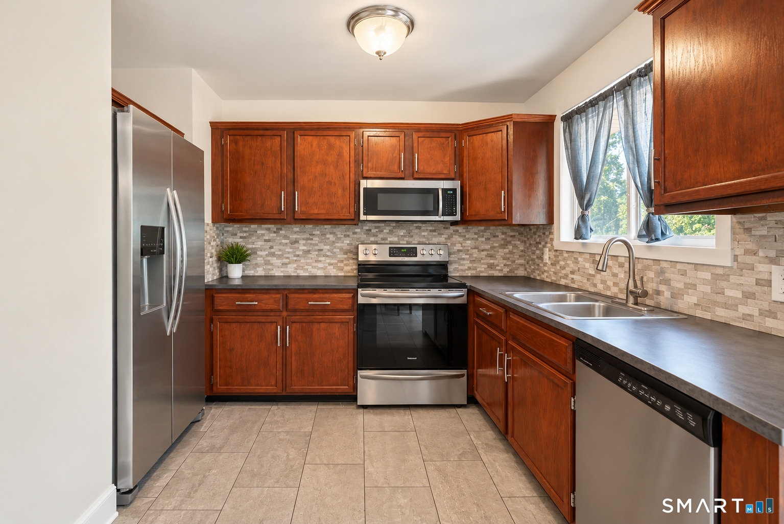 12 Tudor Lane Naugatuck CT 06770