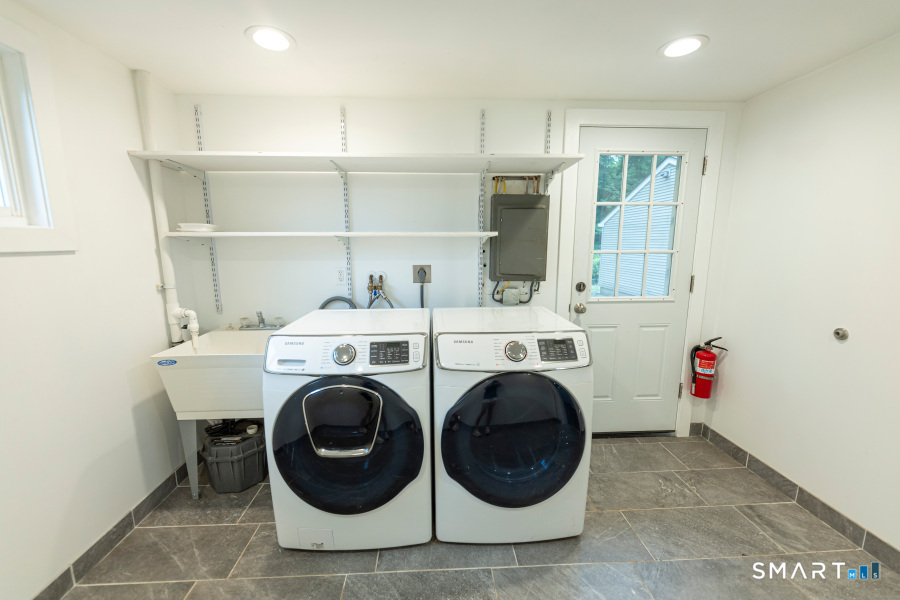 87 Prospect Hill Drive East Windsor CT 06088