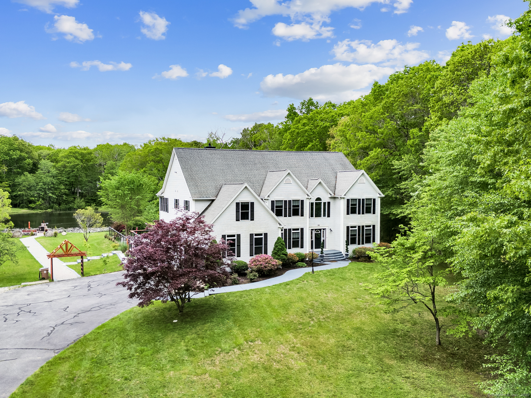 19 Cedarbrook Lane East Lyme CT 06333