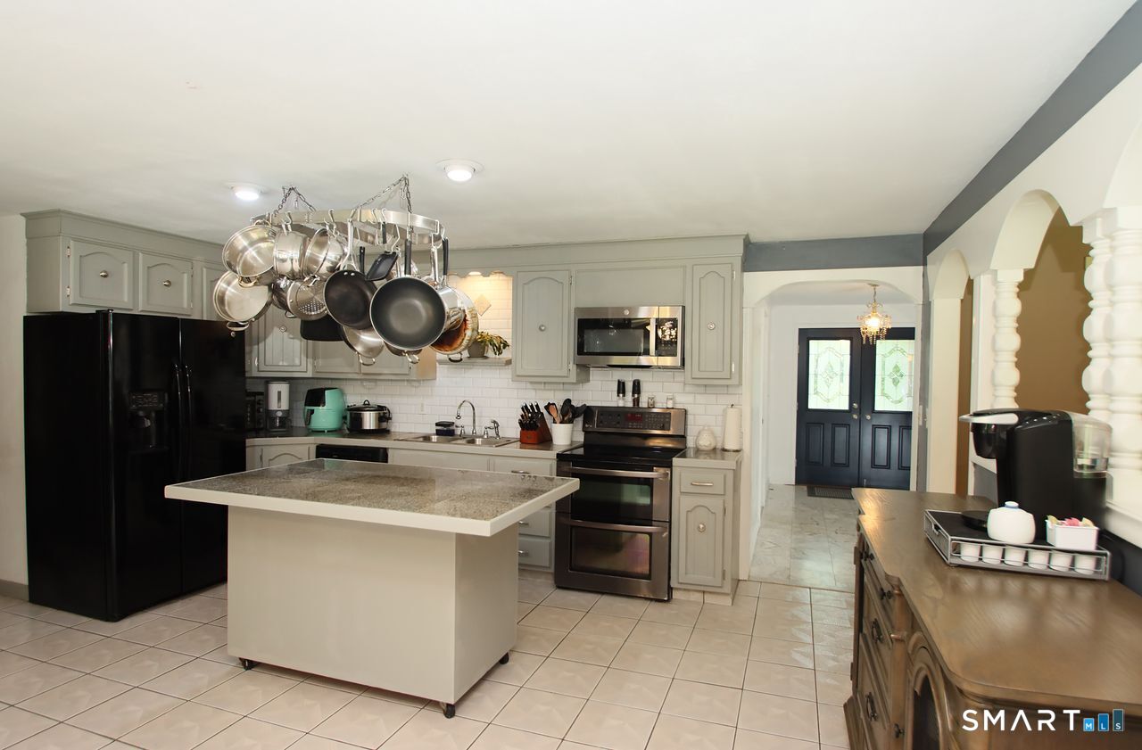 11 Lily Lane Shelton CT 06484