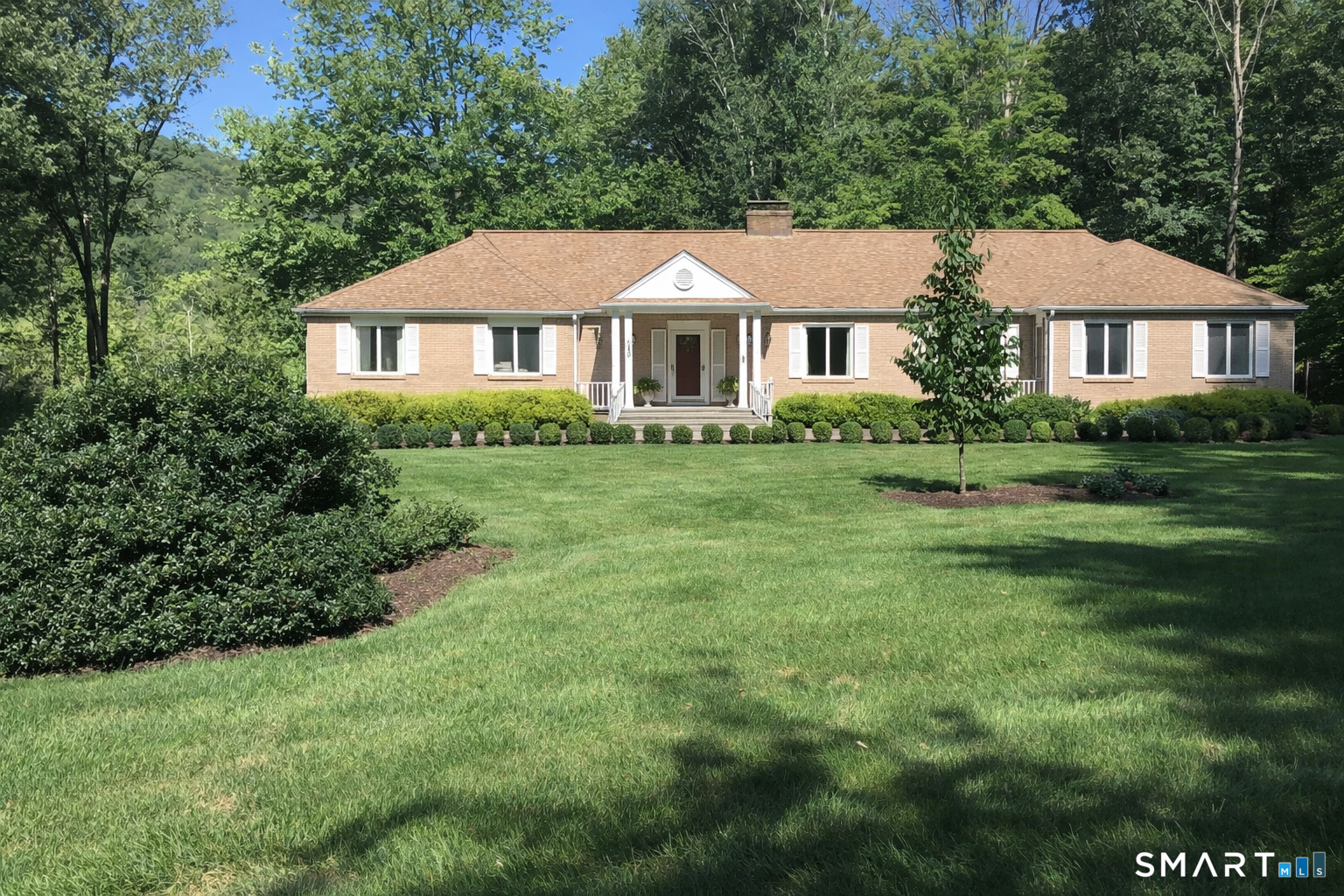 886 Maribou Court Cheshire CT 06410