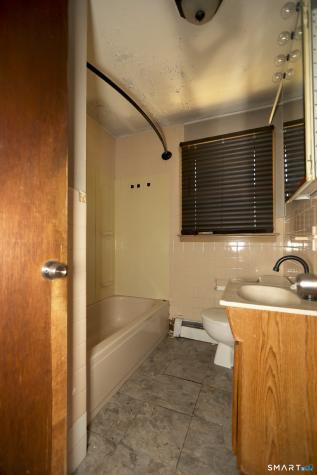 4 Woodside Drive Bloomfield CT 06002