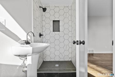 47 Williamson Road Hamden CT 06517