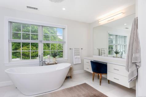 4 Echo Drive Darien CT 06820