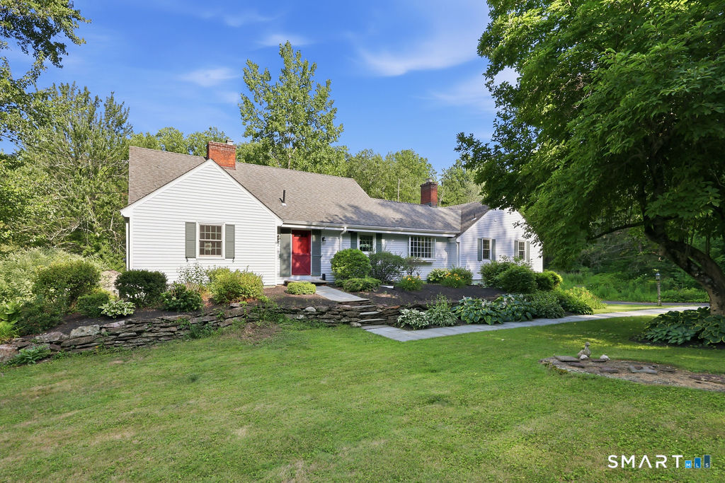 8 Penwood Road Bloomfield CT 06002