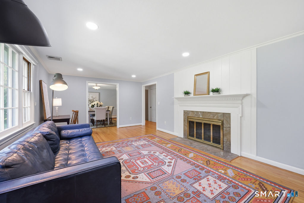 8 Penwood Road Bloomfield CT 06002