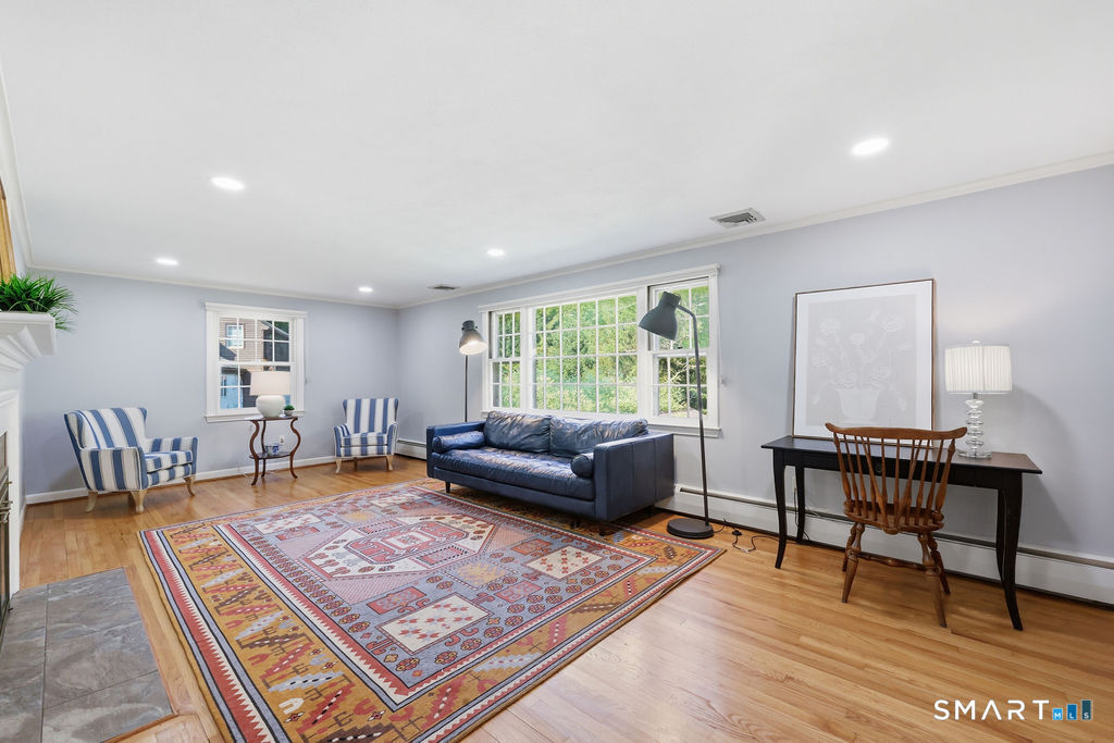 8 Penwood Road Bloomfield CT 06002