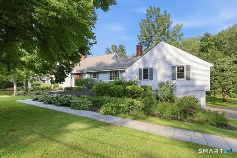 8 Penwood Road Bloomfield CT 06002