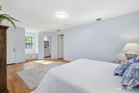 8 Penwood Road Bloomfield CT 06002