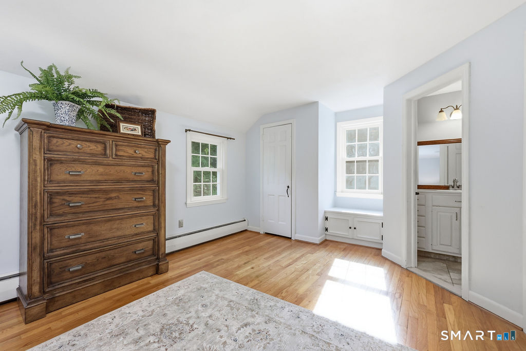 8 Penwood Road Bloomfield CT 06002