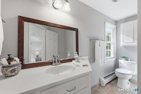 8 Penwood Road Bloomfield CT 06002