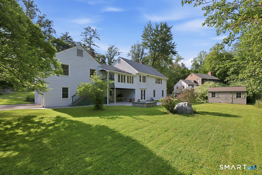 8 Penwood Road Bloomfield CT 06002