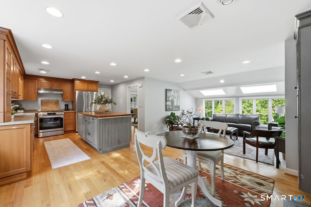 8 Penwood Road Bloomfield CT 06002