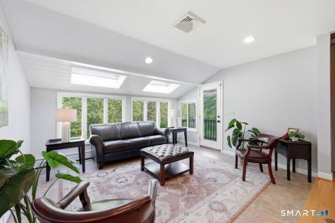 8 Penwood Road Bloomfield CT 06002