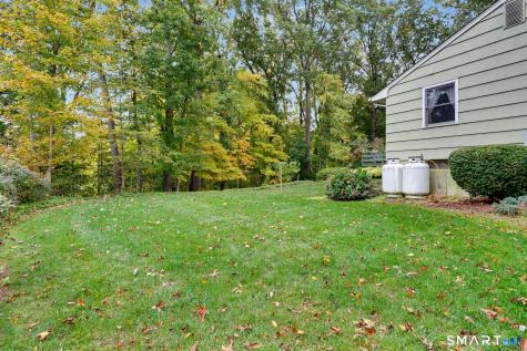8 Woodfield Drive Trumbull CT 06611