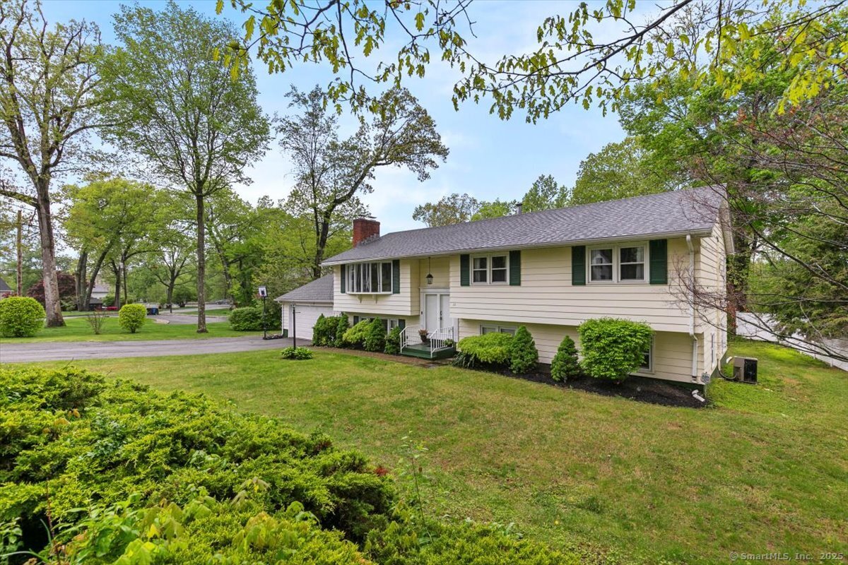 10 River Road North Haven CT 06473