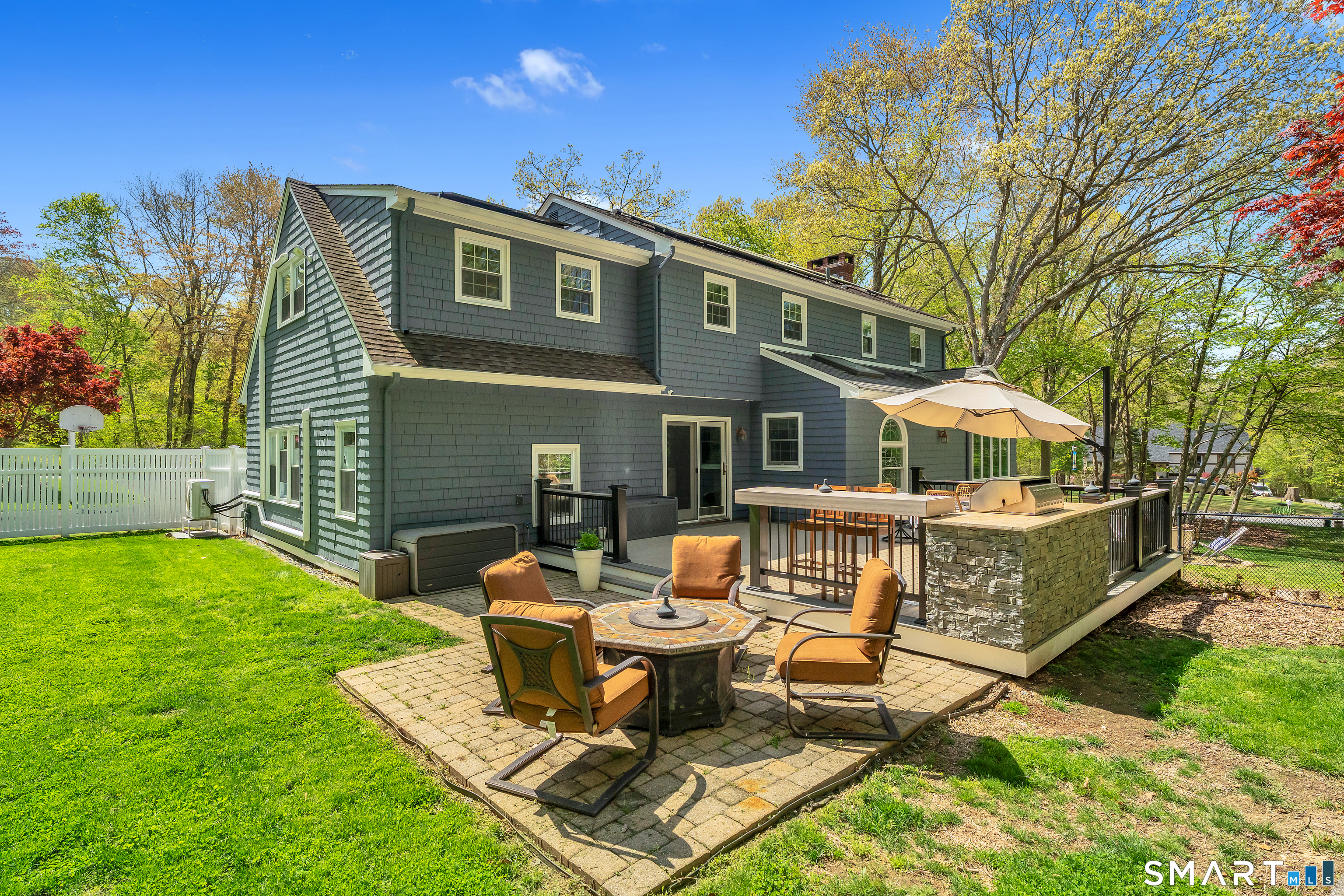 7 Winchester Road East Lyme CT 06333
