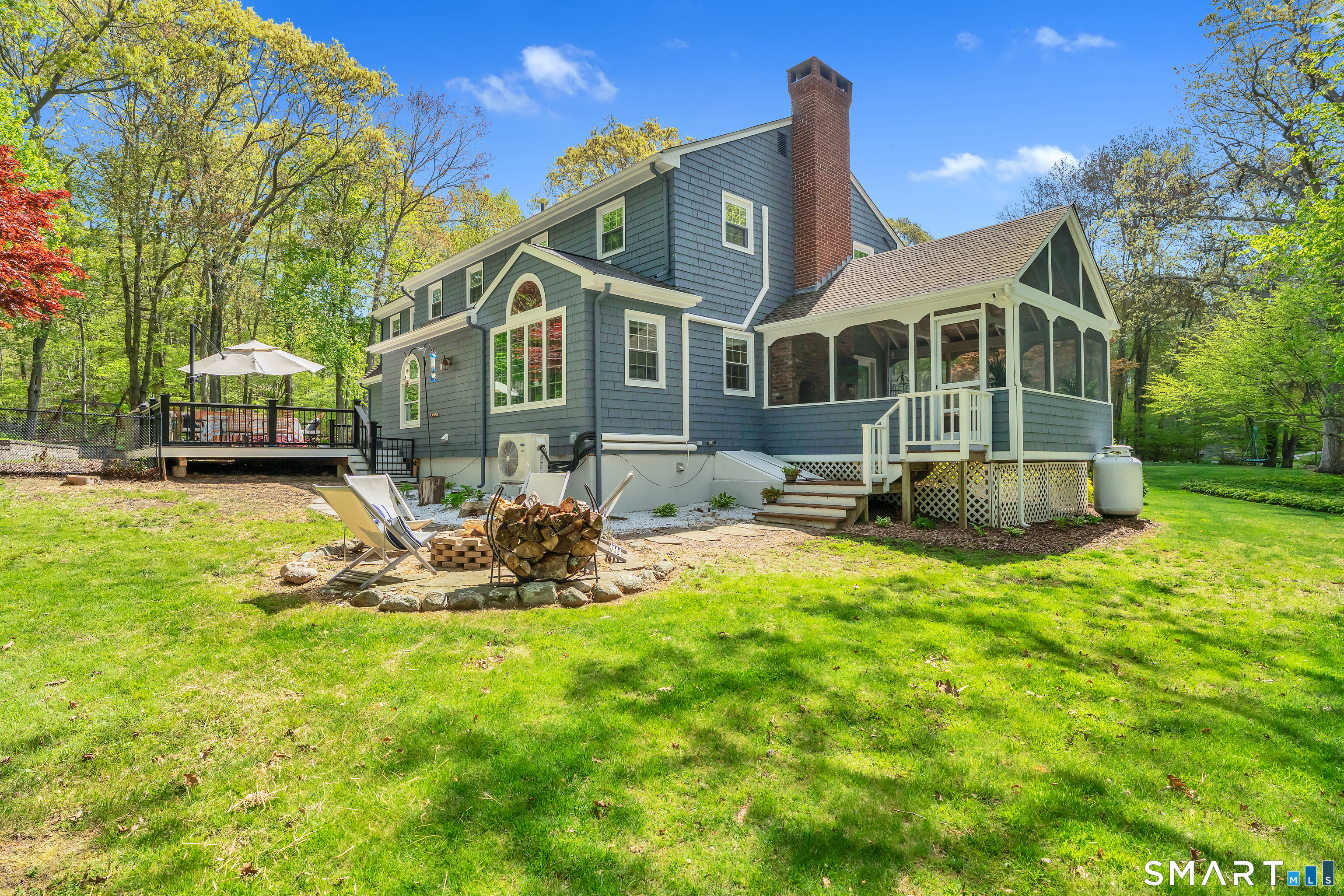 7 Winchester Road East Lyme CT 06333