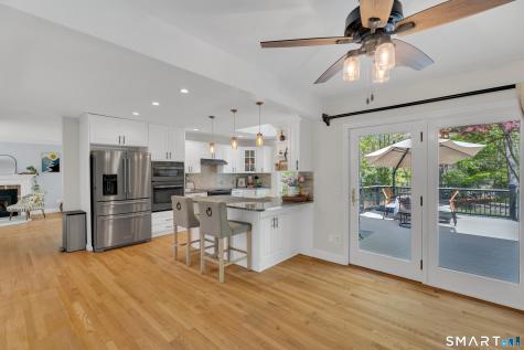 7 Winchester Road East Lyme CT 06333