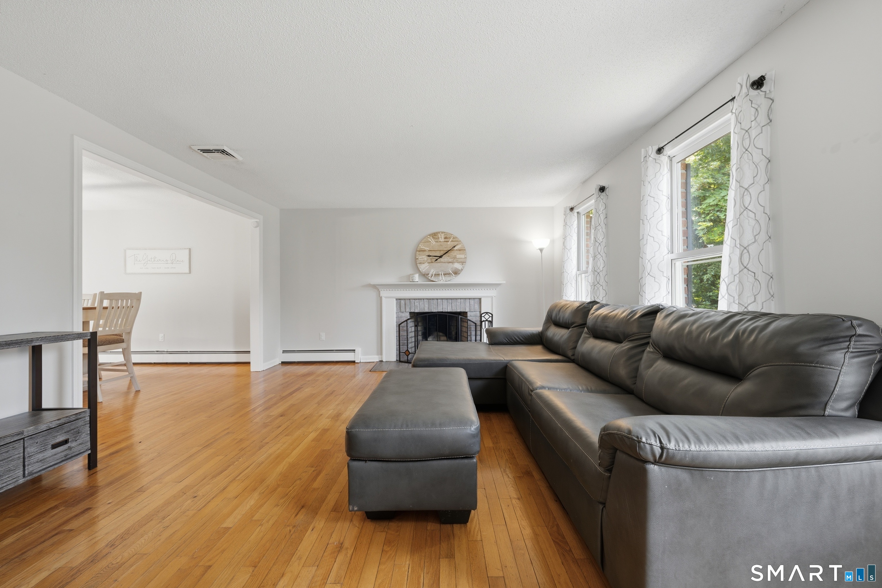 15 Deer Run Lane North Haven CT 06473
