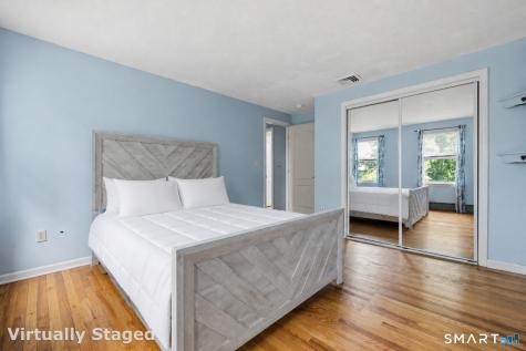15 Deer Run Lane North Haven CT 06473