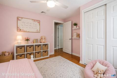 15 Deer Run Lane North Haven CT 06473