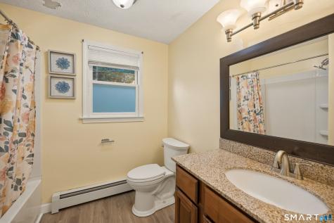 15 Deer Run Lane North Haven CT 06473