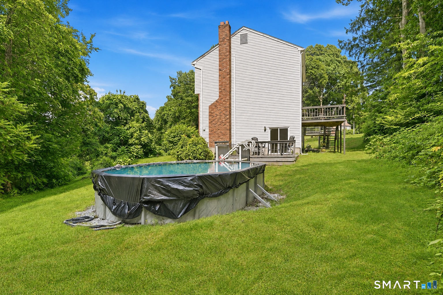 15 Deer Run Lane North Haven CT 06473