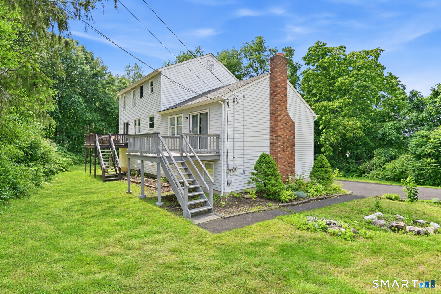 15 Deer Run Lane North Haven CT 06473