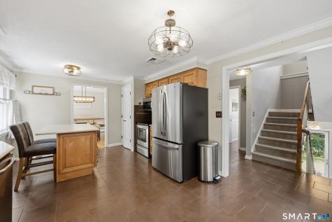 15 Deer Run Lane North Haven CT 06473