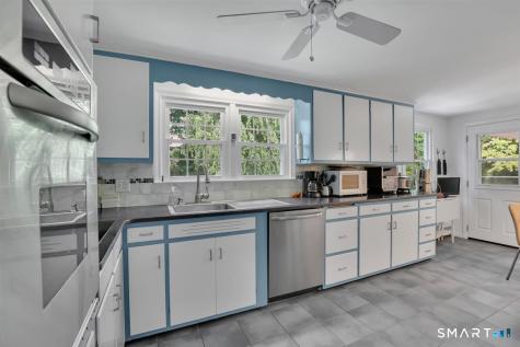 11 Castle View Drive Chester CT 06412